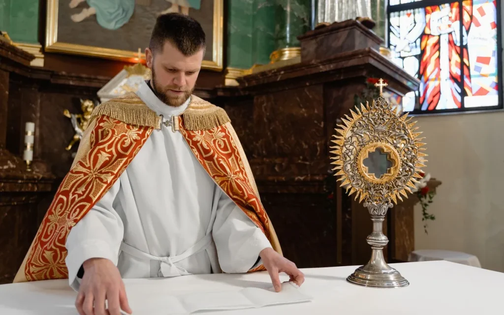Jak praktykować przykazania kościelne w Parafii Miłosierdzia Bożego Otwock-Ługi?